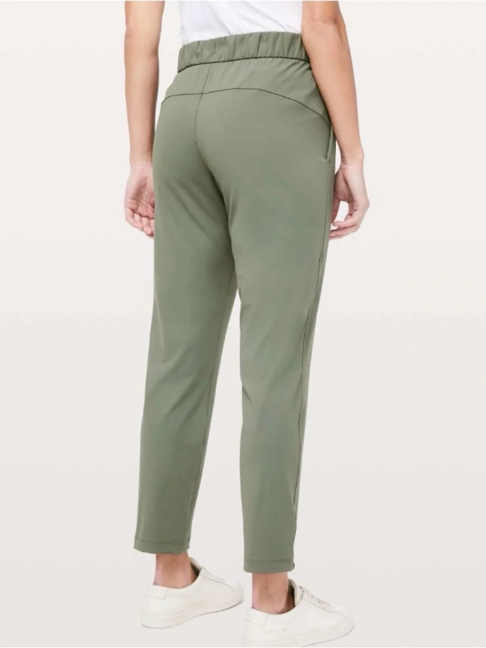 Lululemon On The Fly Pant 27” Size 2 Grey Sage Luxtreme Travel Work Pants